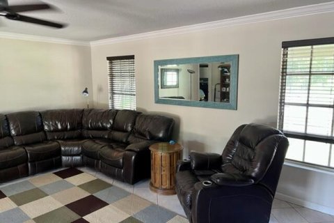 House in Palm Beach Gardens, Florida 3 bedrooms, 171.22 sq.m. № 857138 - photo 8