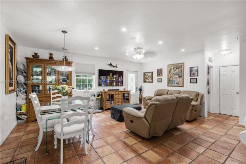 Casa en venta en Miami, Florida, 3 dormitorios, 93.83 m2 № 1374956 - foto 4