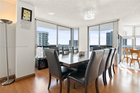 Condo in Aventura, Florida, 2 bedrooms  № 1189070 - photo 7