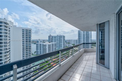 Condominio en venta en Aventura, Florida, 2 dormitorios, 130.34 m2 № 1189070 - foto 24