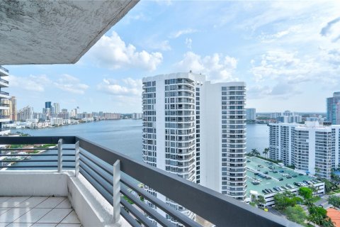 Condominio en venta en Aventura, Florida, 2 dormitorios, 130.34 m2 № 1189070 - foto 2