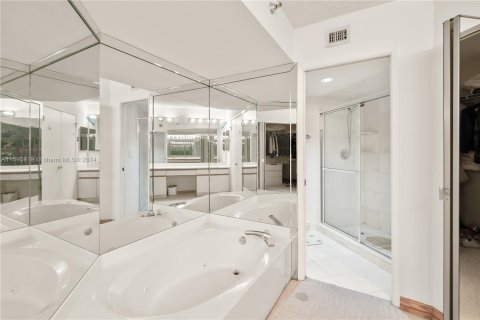 Copropriété à vendre à Aventura, Floride: 2 chambres, 130.34 m2 № 1189070 - photo 17