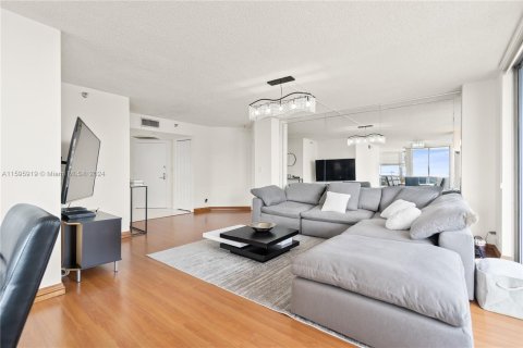 Condo in Aventura, Florida, 2 bedrooms  № 1189070 - photo 5