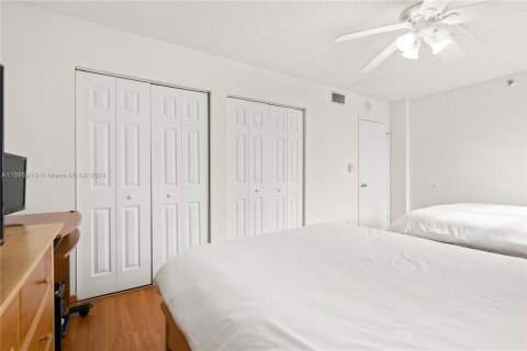 Condo in Aventura, Florida, 2 bedrooms  № 1189070 - photo 20