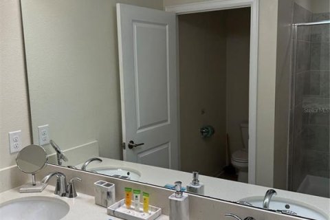 Condo in Kissimmee, Florida, 2 bedrooms in STOREY LAKE  № 673520 - photo 20