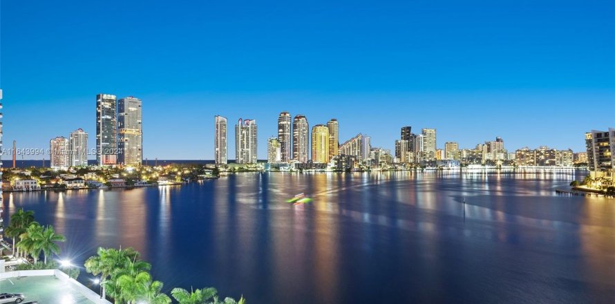 Condo in Aventura, Florida, 2 bedrooms  № 1326045