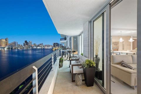 Condominio en venta en Aventura, Florida, 2 dormitorios, 126.81 m2 № 1326045 - foto 19