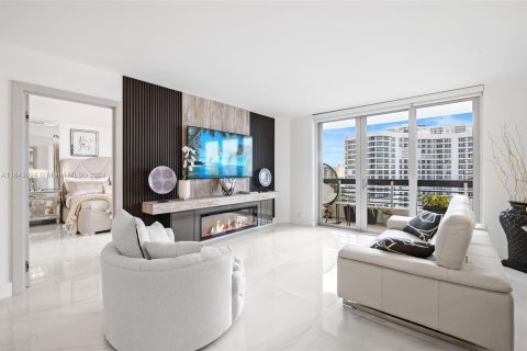 Condo in Aventura, Florida, 2 bedrooms  № 1326045 - photo 10