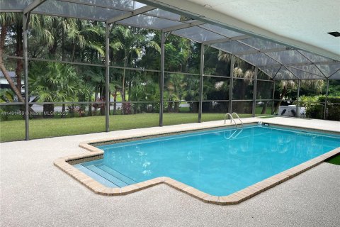House in Palmetto Bay, Florida 4 bedrooms, 350.06 sq.m. № 858264 - photo 20