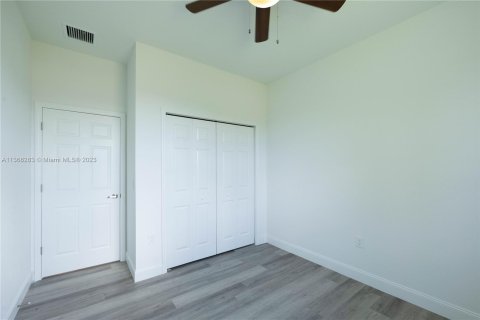 Casa en venta en Lehigh Acres, Florida, 3 dormitorios, 151.24 m2 № 417518 - foto 27