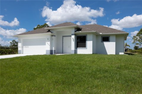 Casa en venta en Lehigh Acres, Florida, 3 dormitorios, 151.24 m2 № 417518 - foto 2