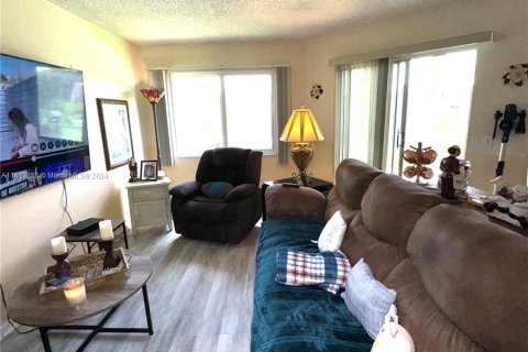 Condominio en venta en Pembroke Pines, Florida, 1 dormitorio, 78.04 m2 № 1235655 - foto 10