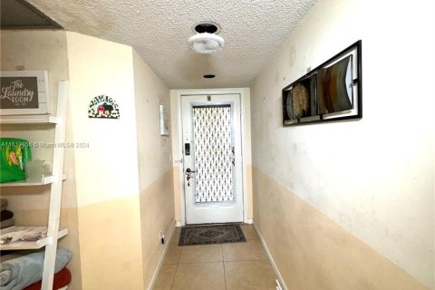 Condominio en venta en Pembroke Pines, Florida, 1 dormitorio, 78.04 m2 № 1235655 - foto 9