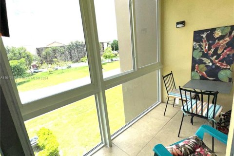 Condominio en venta en Pembroke Pines, Florida, 1 dormitorio, 78.04 m2 № 1235655 - foto 15