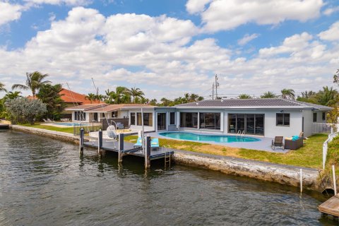 Casa en venta en Deerfield Beach, Florida, 3 dormitorios, 189.99 m2 № 1121400 - foto 3