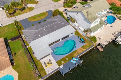 Casa en venta en Deerfield Beach, Florida, 3 dormitorios, 189.99 m2 № 1121400 - foto 23