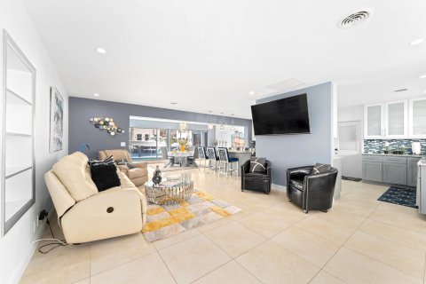 Casa en venta en Deerfield Beach, Florida, 3 dormitorios, 189.99 m2 № 1121400 - foto 17