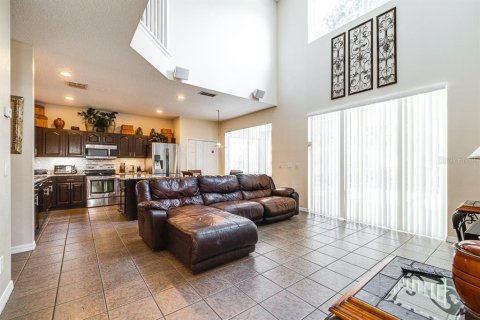 Casa en venta en Kissimmee, Florida, 6 dormitorios, 267.65 m2 № 865163 - foto 18