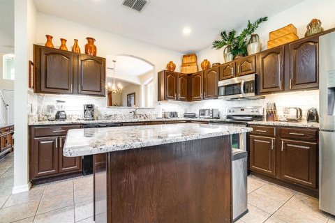 Villa ou maison à vendre à Kissimmee, Floride: 6 chambres, 267.65 m2 № 865163 - photo 29