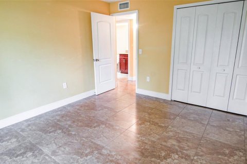 Condo in Orlando, Florida, 2 bedrooms  № 1373326 - photo 9