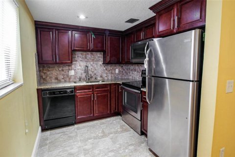 Condo in Orlando, Florida, 2 bedrooms  № 1373326 - photo 5