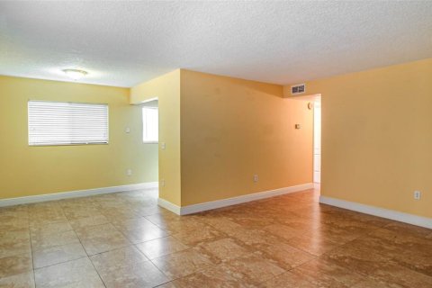 Condominio en venta en Orlando, Florida, 2 dormitorios, 88.54 m2 № 1373326 - foto 3