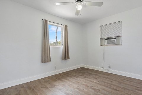Casa en venta en Fort Lauderdale, Florida, 3 dormitorios, 97.36 m2 № 1097441 - foto 13