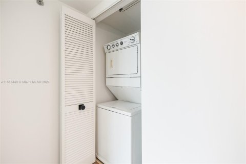 Condo in Sunrise, Florida, 2 bedrooms  № 1374390 - photo 28