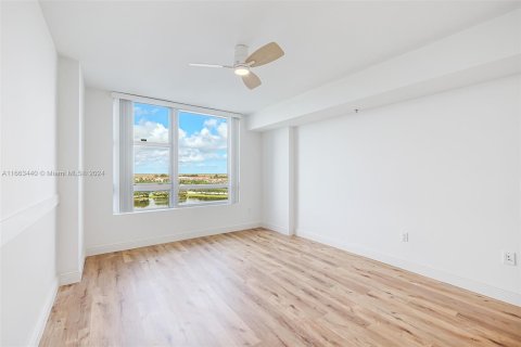 Condo in Sunrise, Florida, 2 bedrooms  № 1374390 - photo 14