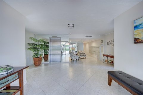 Copropriété à vendre à Pompano Beach, Floride: 2 chambres, 106.84 m2 № 1168885 - photo 7