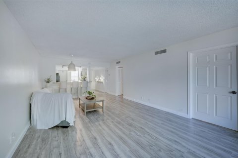 Copropriété à vendre à Pompano Beach, Floride: 2 chambres, 106.84 m2 № 1168885 - photo 29