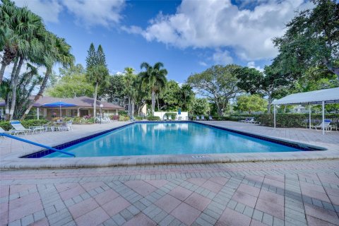 Condominio en venta en Pompano Beach, Florida, 2 dormitorios, 106.84 m2 № 1168885 - foto 5