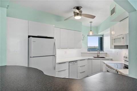 Condominio en venta en Fort Lauderdale, Florida, 1 dormitorio, 69.68 m2 № 179718 - foto 16