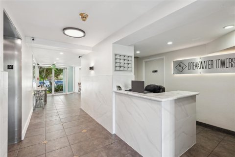 Condominio en venta en Fort Lauderdale, Florida, 1 dormitorio, 69.68 m2 № 179718 - foto 8