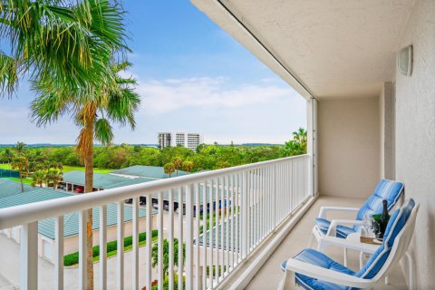 Condo in Hutchinson Island South, Florida, 3 bedrooms  № 963626 - photo 16