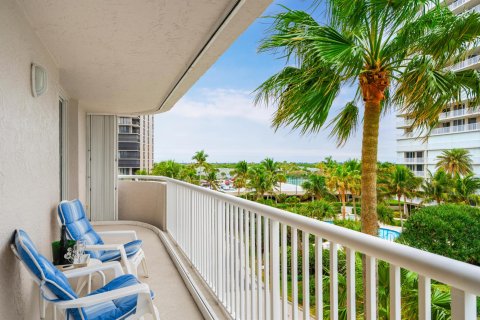 Condo in Hutchinson Island South, Florida, 3 bedrooms  № 963626 - photo 17