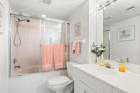 Condo in Hutchinson Island South, Florida, 3 bedrooms  № 963626 - photo 18