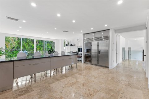 House in Key Biscayne, Florida 6 bedrooms, 408.12 sq.m. № 832663 - photo 16