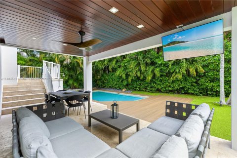 Casa en venta en Key Biscayne, Florida, 6 dormitorios, 408.12 m2 № 832663 - foto 23