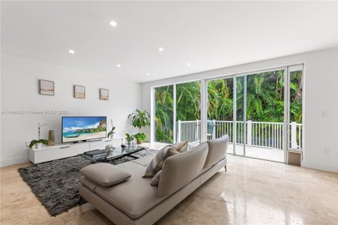 House in Key Biscayne, Florida 6 bedrooms, 408.12 sq.m. № 832663 - photo 13