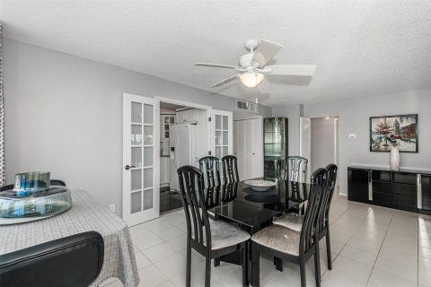 Condo in Pompano Beach, Florida, 2 bedrooms  № 1182443 - photo 25