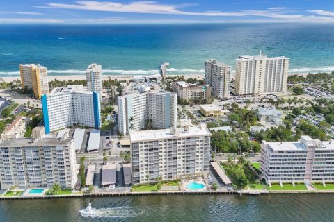 Condominio en venta en Pompano Beach, Florida, 2 dormitorios, 132.11 m2 № 1182443 - foto 5