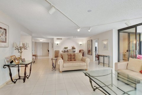 Condo in Boca Raton, Florida, 3 bedrooms  № 1182396 - photo 25