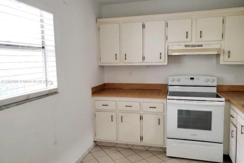 Condominio en venta en North Lauderdale, Florida, 2 dormitorios, 92.9 m2 № 1098023 - foto 7