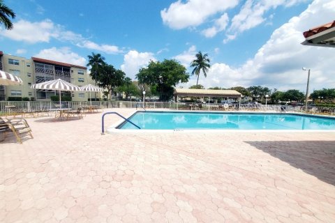 Condominio en venta en North Lauderdale, Florida, 2 dormitorios, 92.9 m2 № 1098023 - foto 26
