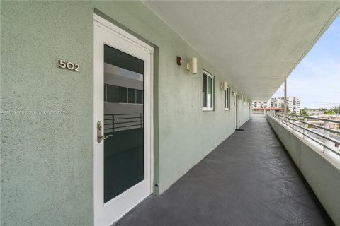 Copropriété à vendre à Miami Beach, Floride: 1 chambre, 66.89 m2 № 1239511 - photo 25