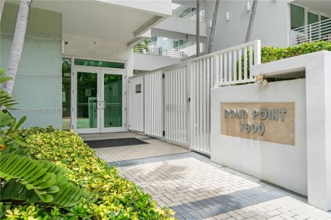 Condominio en venta en Miami Beach, Florida, 1 dormitorio, 66.89 m2 № 1239511 - foto 19