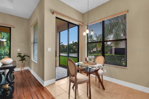 Villa ou maison à vendre à Fort Myers, Floride: 4 chambres, 230.77 m2 № 889010 - photo 9