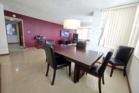 Condo in Aventura, Florida, 2 bedrooms  № 1271712 - photo 6