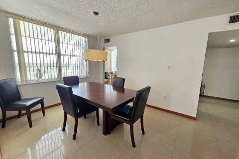 Copropriété à vendre à Aventura, Floride: 2 chambres, 149.11 m2 № 1271712 - photo 9